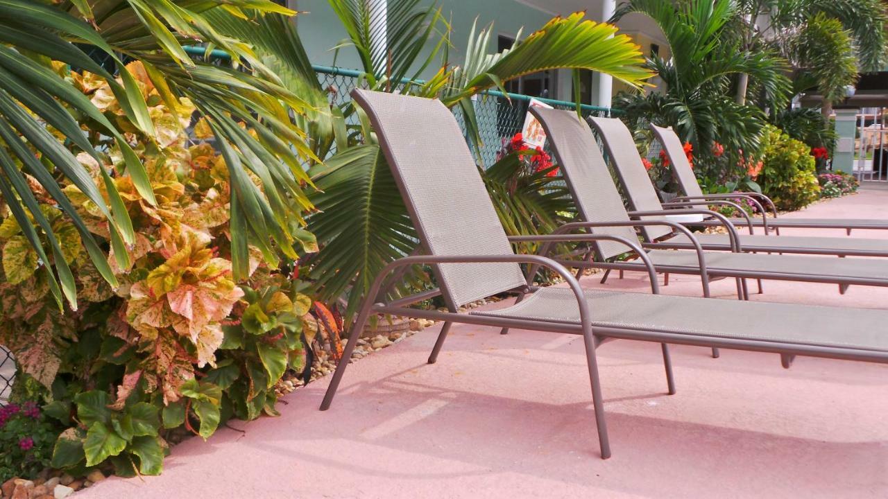 Island House Resort Hotel Сант Пит Бич Экстерьер фото